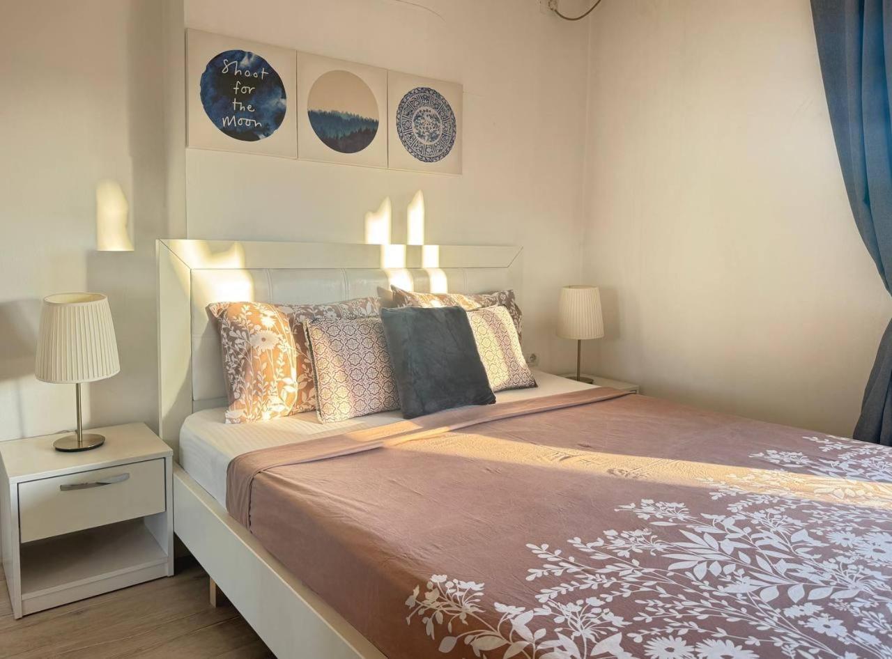 Morina Sea View Apartment Саранда Екстер'єр фото